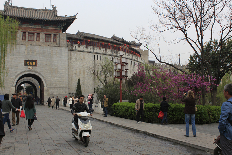 2017-03-30_165859 china-2017.jpg - Luoyang - Altstadt